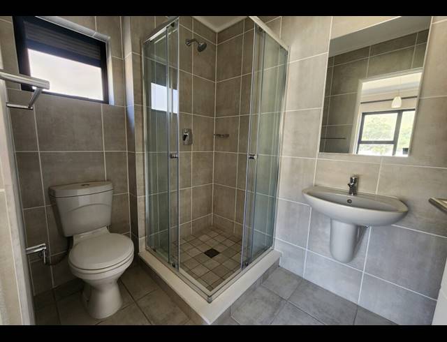 3 BEDROOM APARTMENT TO LET IN FIRLANDS